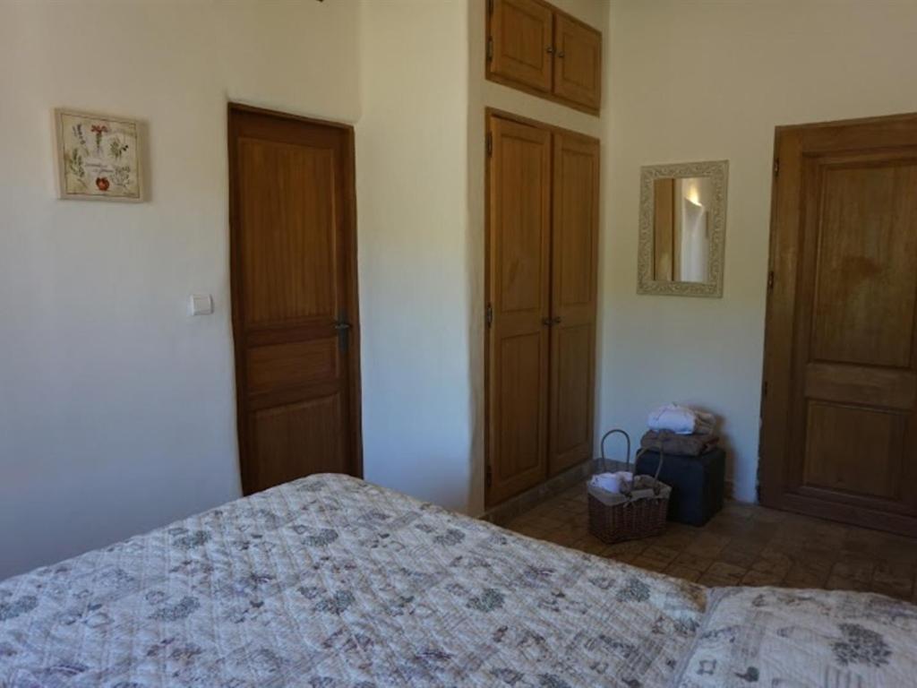 Hotel La Buisse Simiane-la-Rotonde Habitación foto